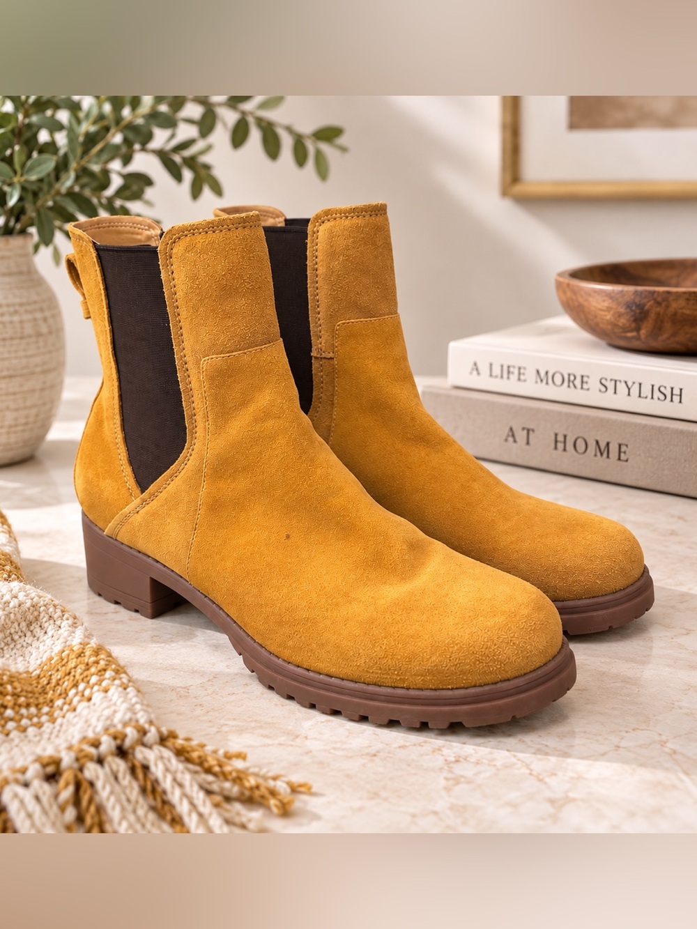 Cole Haan Camea Chelsea Boots Women’s 11B Mustard Suede Leather Lug Sole